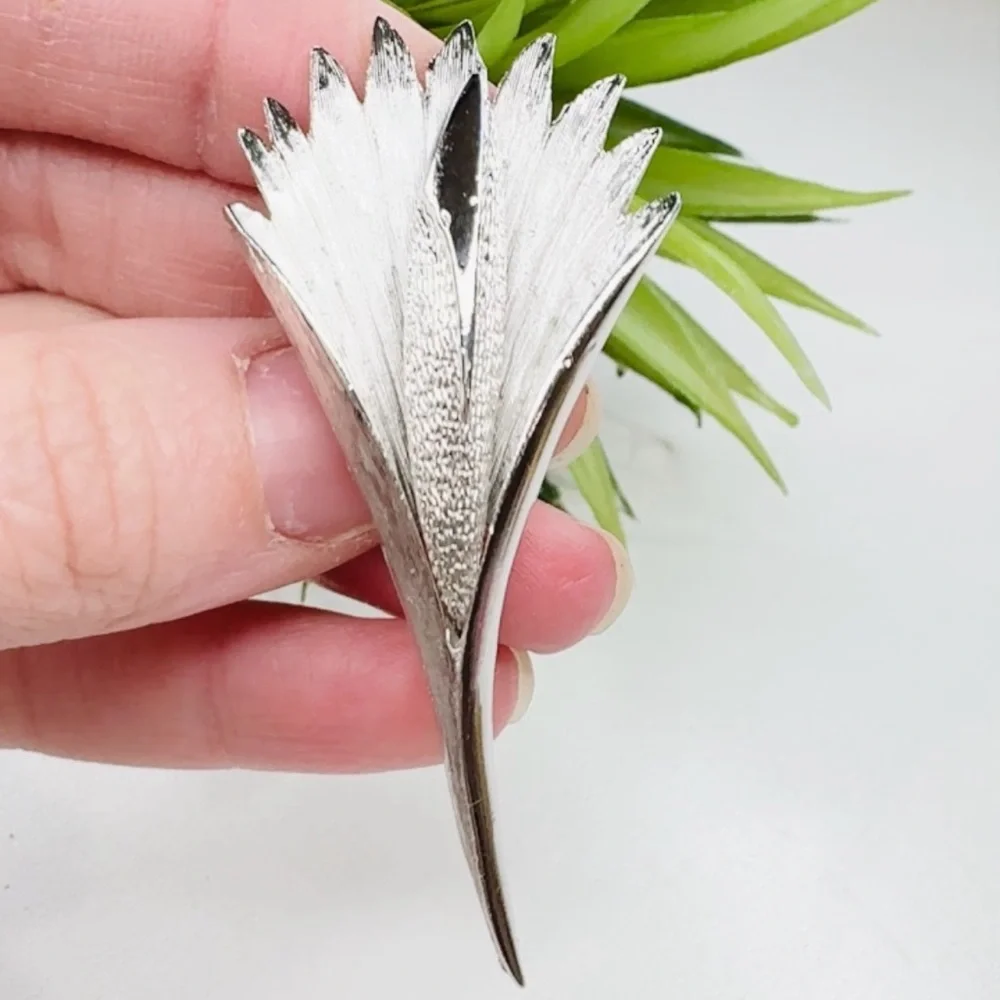 Vintage 40s Coro Retro Abstract Calla Lily Flower Pin Silver Tone Brooch